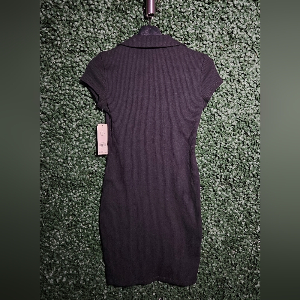 Black Collared Ribbed Dress - Picture 4 of 4
